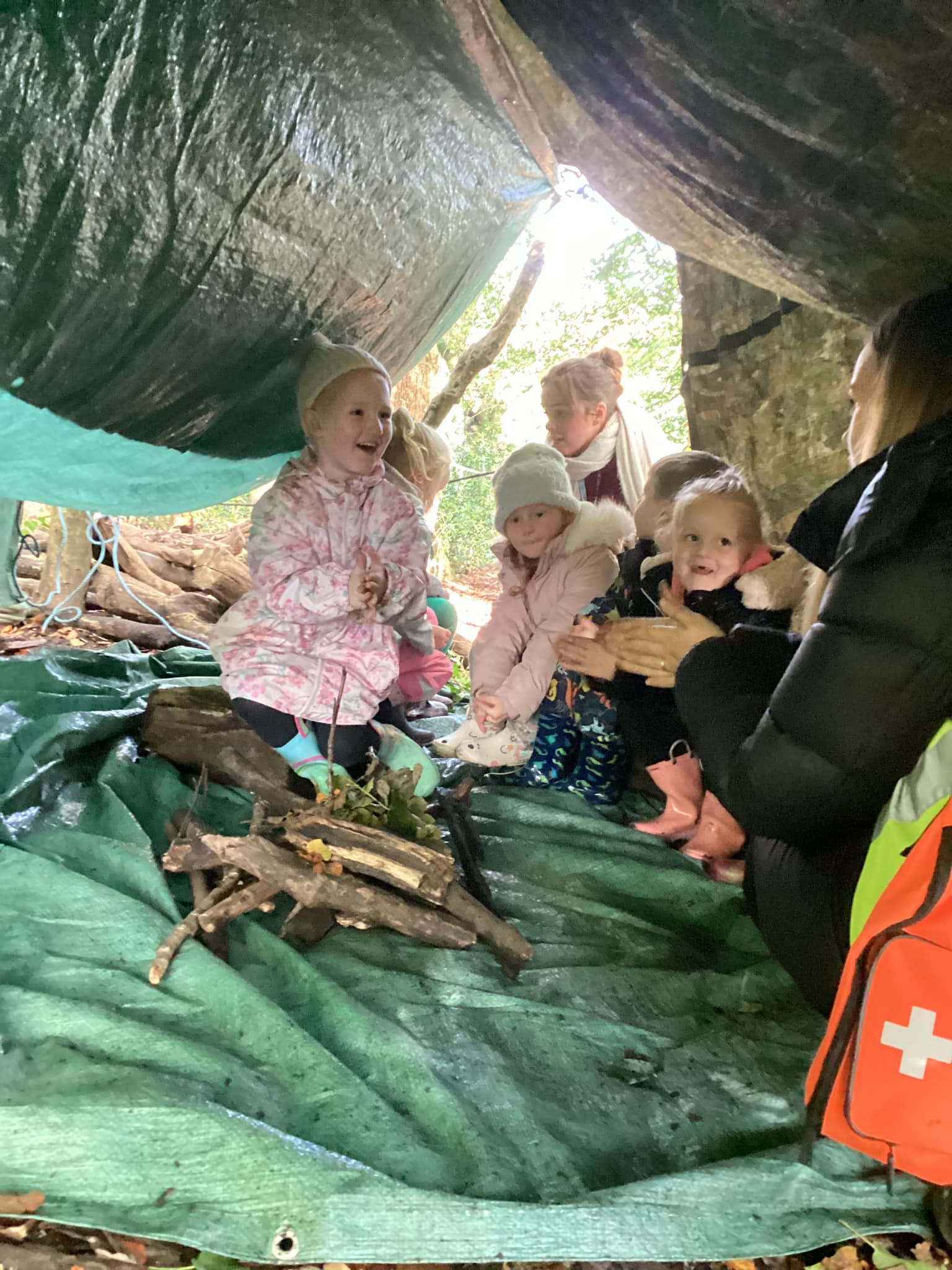 Shelter Building Outdoor Elements (15)